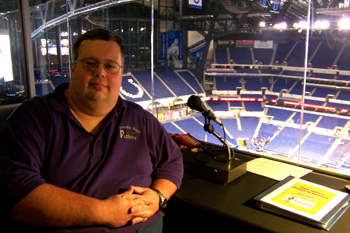 Neil Announcing at Lucas Oil Stadium